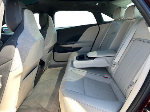 Used 2022 Lucid Air Dream Edition AWD/4WD image 16