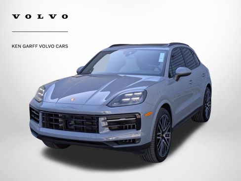 Used 2024 Porsche Cayenne AWD/4WD image 9