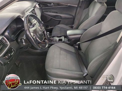 Used 2020 Kia Sorento LX w/ LX I4 Convenience Package image 12