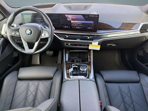 Used 2026 BMW X5 sDrive40i w/ Premium Package image 14
