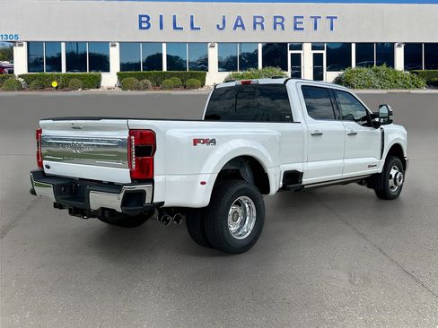 New 2026 Ford F350 4x4 Crew Cab DRW Super Duty image 4