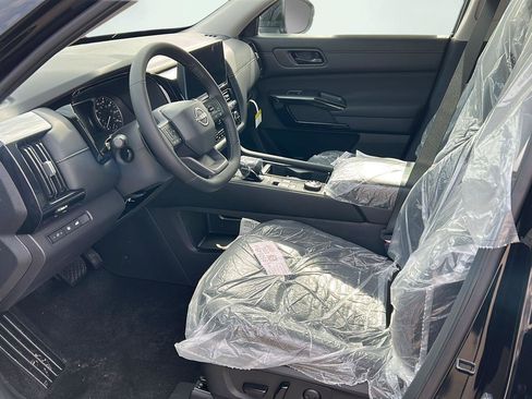 New 2026 Nissan Pathfinder SV AWD/4WD image 14