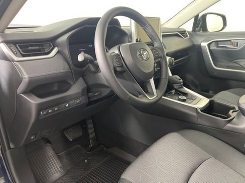 Used 2025 Toyota RAV4 XLE w/ Convenience Package image 2