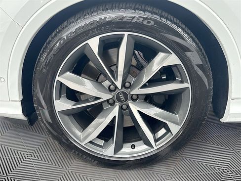 Used 2021 Audi SQ7 Premium Plus w/ Driver Assistance Package image 35