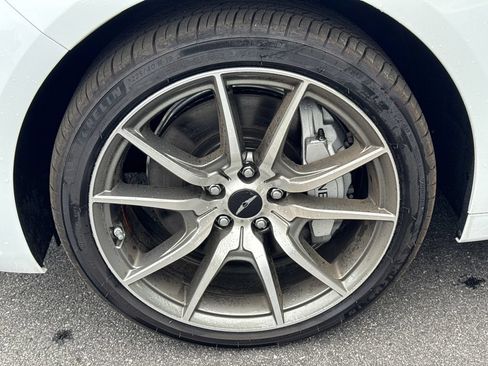 Used 2025 Genesis G70 2.5T RWD image 14