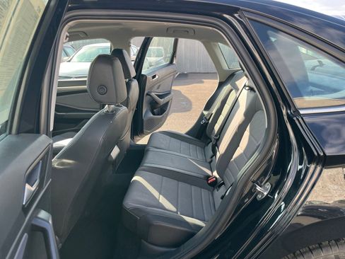 Used 2025 Volkswagen Jetta SE image 26