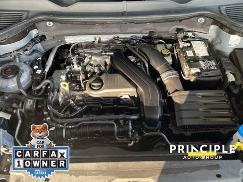 Used 2022 Volkswagen Taos SEL w/ Panoramic Sunroof Package image 34