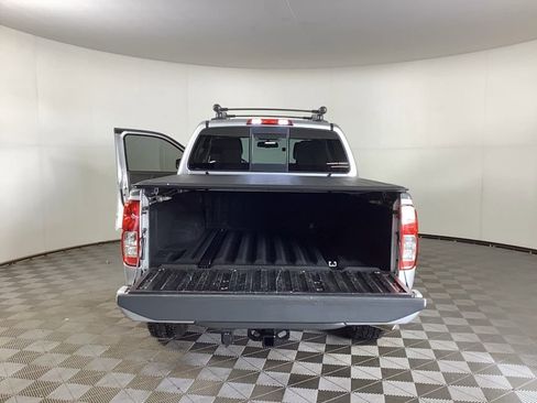 Used 2015 Nissan Frontier PRO-4X image 36