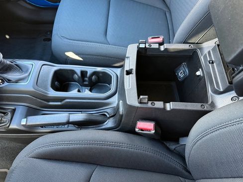 Used 2022 Jeep Wrangler Unlimited Sport w/ Sun And Sound Package image 23