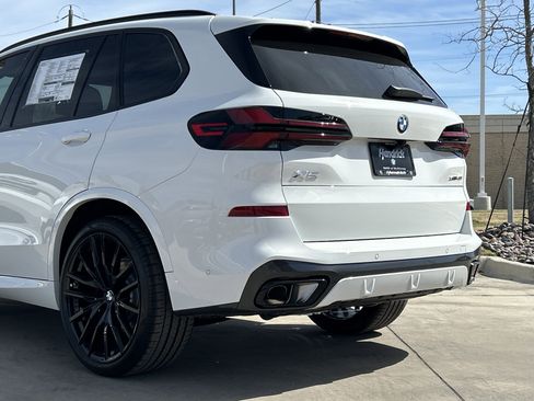 New 2026 BMW X5 xDrive40i w/ M Sport Package image 32