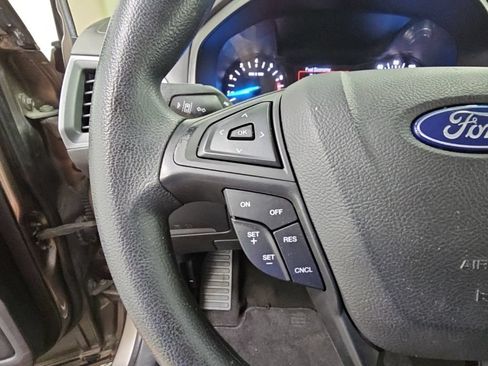 Used 2019 Ford Edge SE FWD image 22