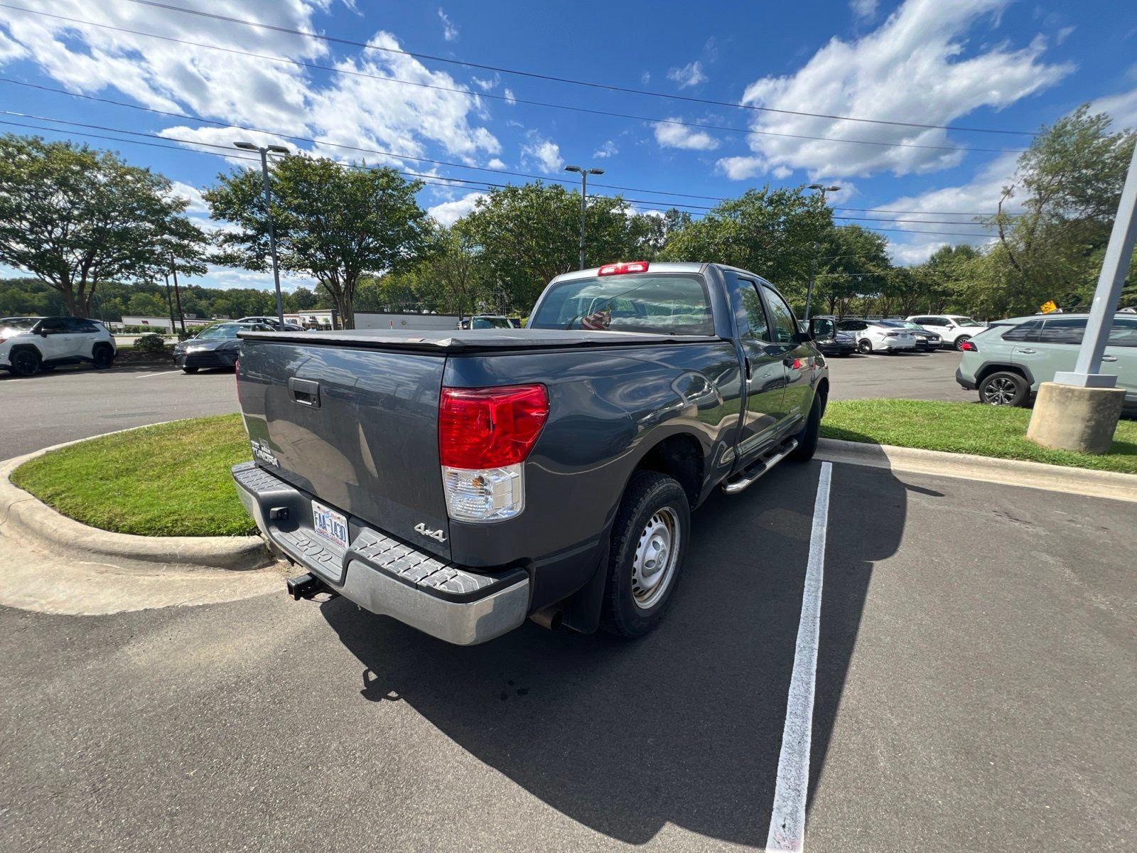 Used 2010 Toyota Tundra 4x4 Double Cab image 16