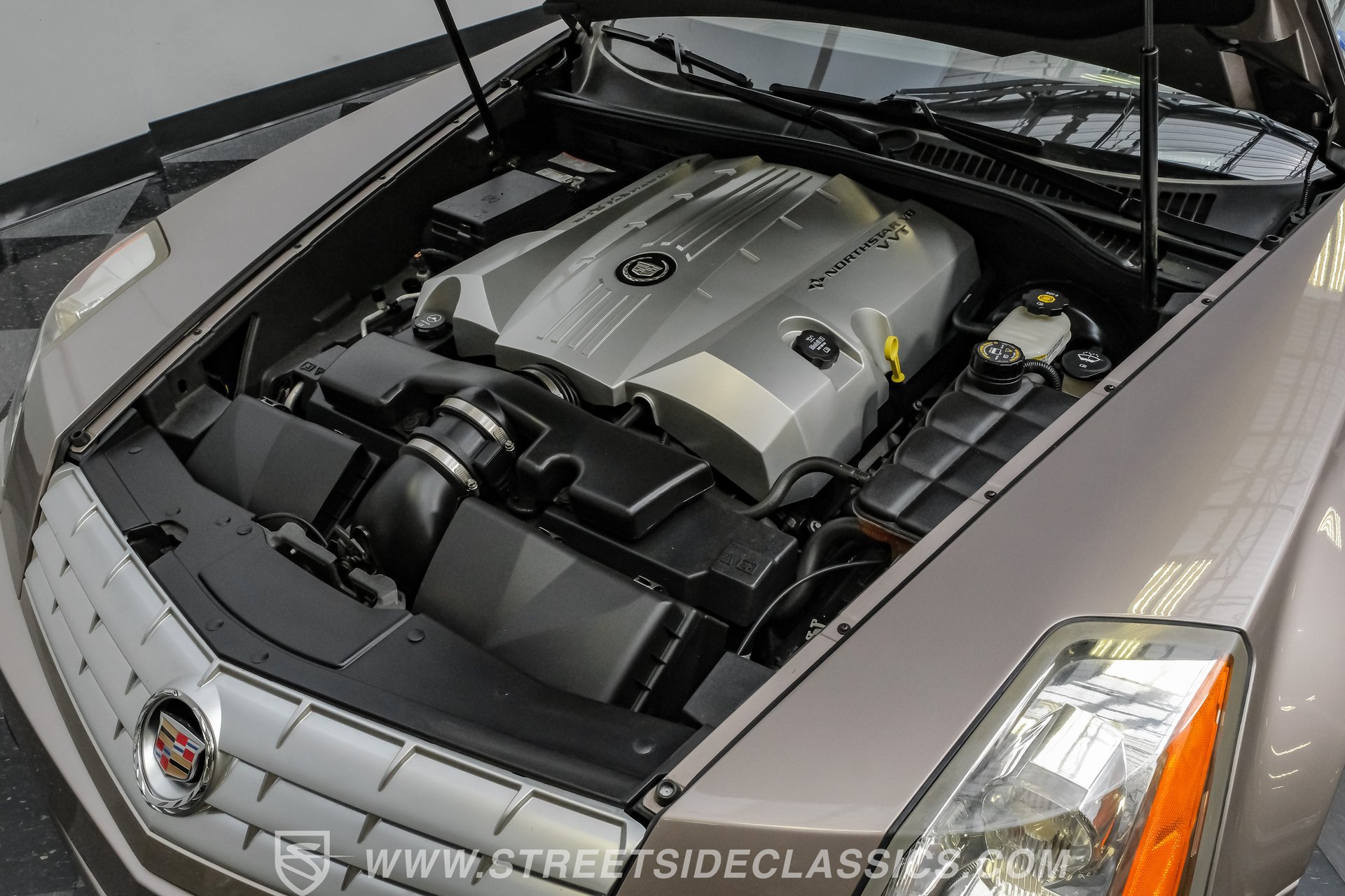 Used 2005 Cadillac XLR RWD image 37