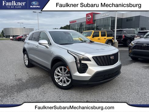 Used 2020 Cadillac XT4 Luxury w/ Cold Weather Package FWD image 1