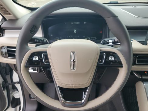 Certified 2024 Lincoln Aviator AWD w/ Premium Package image 14