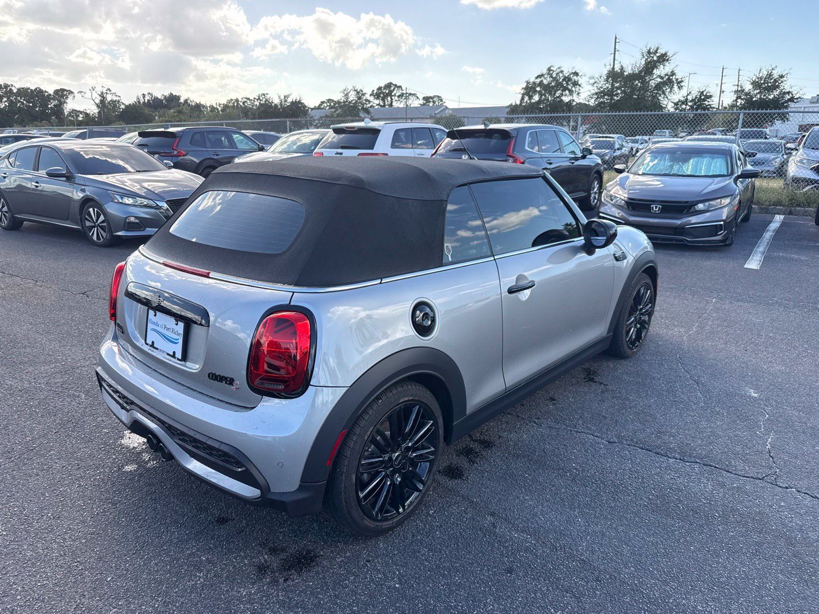 Used 2024 MINI Cooper S FWD image 7