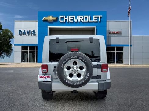 Used 2013 Jeep Wrangler Sahara w/ Connectivity Group AWD/4WD image 4