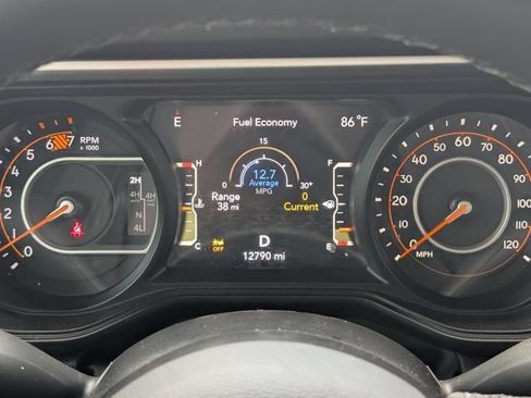 Used 2026 Jeep Wrangler Unlimited Rubicon AWD/4WD image 28