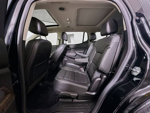 Used 2023 GMC Acadia Denali w/ Denali Ultimate Package FWD image 30