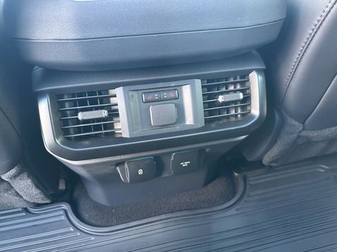 Used 2025 Ford F150 Raptor image 15