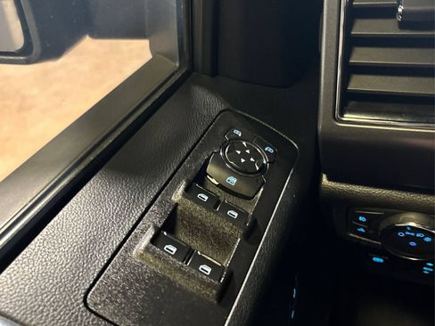 Used 2018 Ford F150 XLT w/ Equipment Group 302A Luxury AWD/4WD image 37