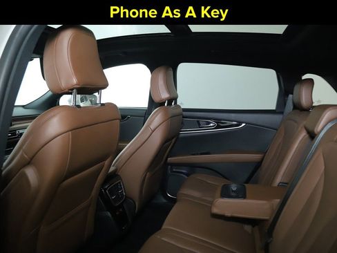 Certified 2023 Lincoln Nautilus Reserve w/ Luxury Package image 15