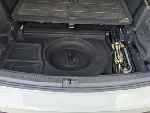 Used 2023 Volkswagen Atlas SE w/ Panoramic Sunroof Package image 15