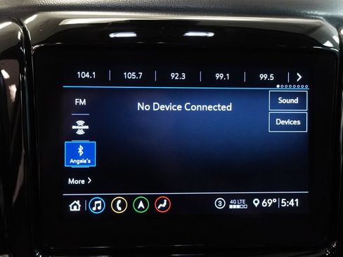 Used 2020 Chevrolet Traverse LT w/ LT Premium Package FWD image 21