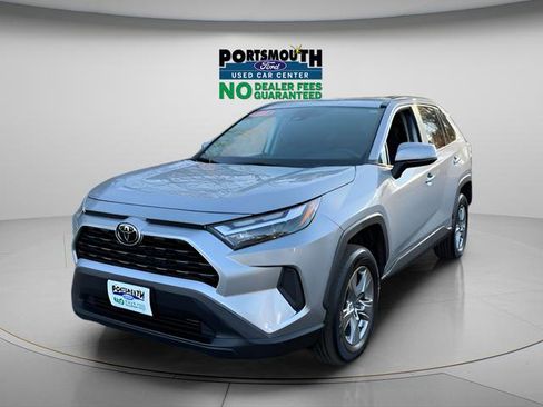 Used 2024 Toyota RAV4 XLE AWD/4WD image 16