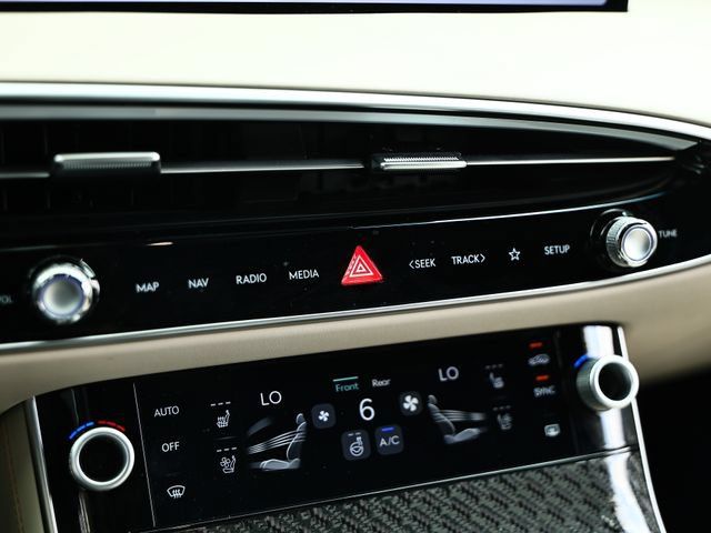 Certified 2026 Genesis GV70 3.5T Sport Prestige AWD/4WD image 40