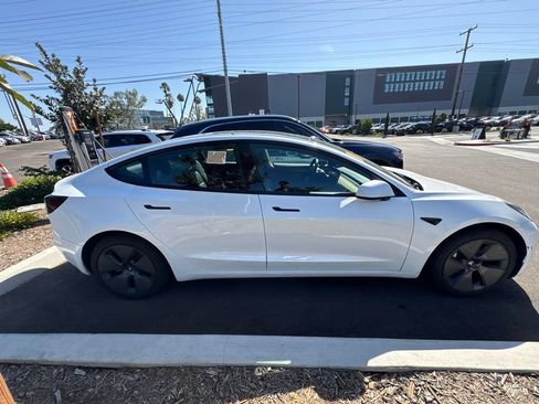 Used 2023 Tesla Model 3 Standard Range RWD image 5
