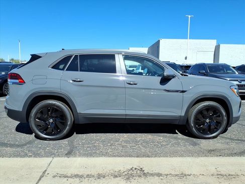 New 2026 Volkswagen Atlas Cross Sport SE image 6