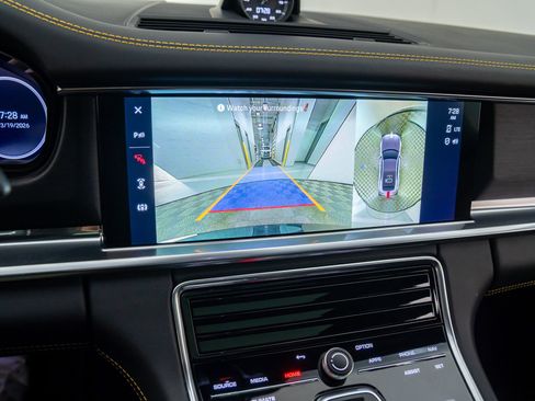 Used 2022 Porsche Panamera Turbo S image 31