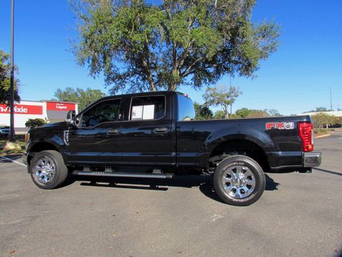 Used 2019 Ford F250 XLT w/ XLT Value Package image 6