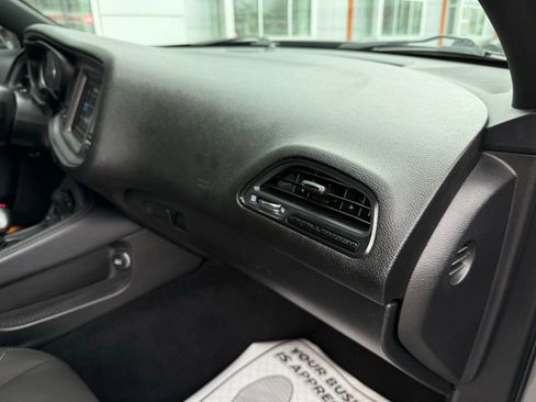 Used 2023 Dodge Challenger SXT image 21