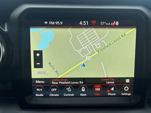 Used 2022 Jeep Wrangler Unlimited Sahara AWD/4WD image 7