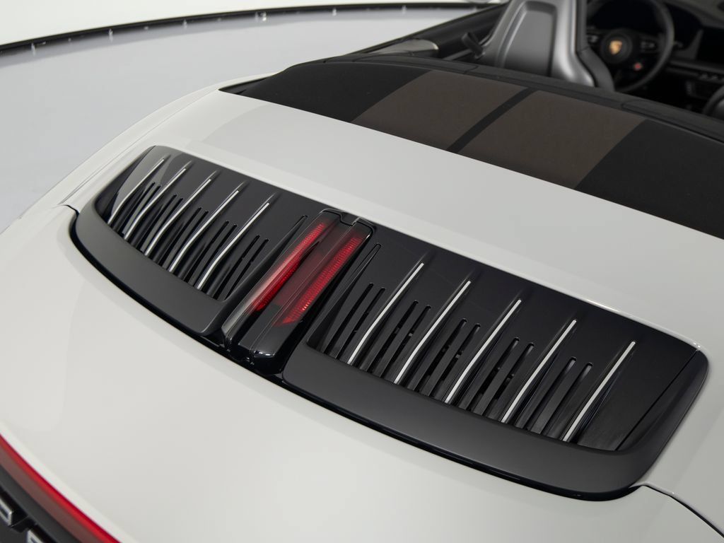 Certified 2025 Porsche 911 Carrera RWD image 46