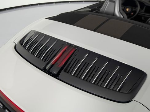 Certified 2025 Porsche 911 Carrera RWD image 46