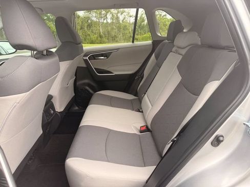 Used 2025 Toyota RAV4 XLE w/ Convenience Package FWD image 7