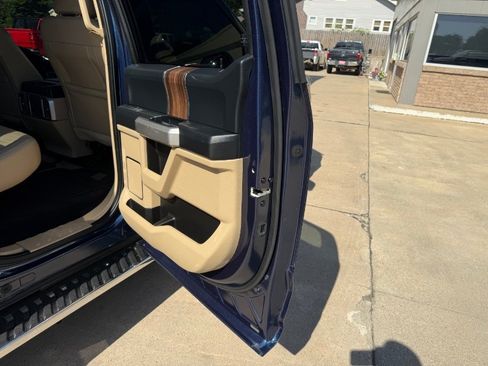 Used 2016 Ford F150 Lariat w/ Equipment Group 502A Luxury AWD/4WD image 27