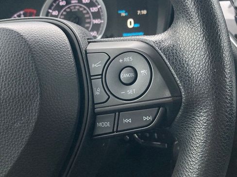 Used 2020 Toyota Corolla LE FWD image 17