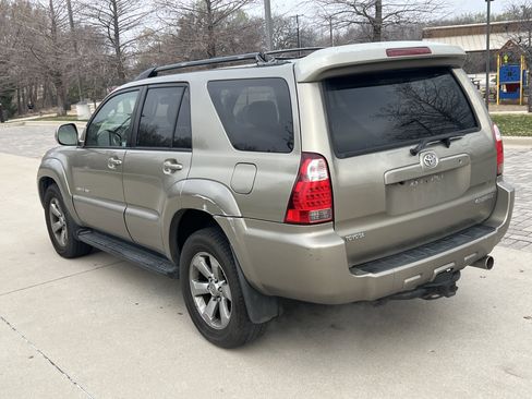 Used 2006 Toyota 4Runner Limited image 8