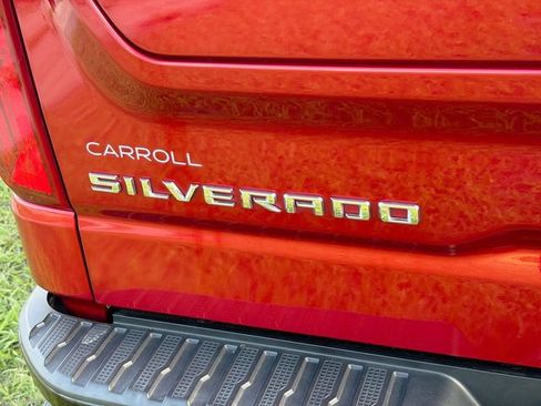 Used 2024 Chevrolet Silverado 1500 LT Trail Boss w/ LT Trail Boss Premium Package AWD/4WD image 11
