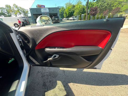 Used 2018 Dodge Challenger SXT RWD image 29