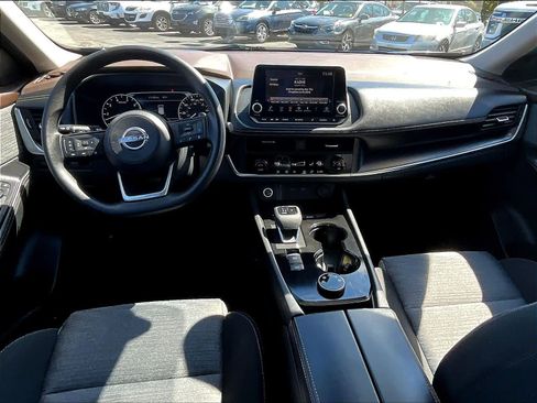 Used 2023 Nissan Rogue SV image 20
