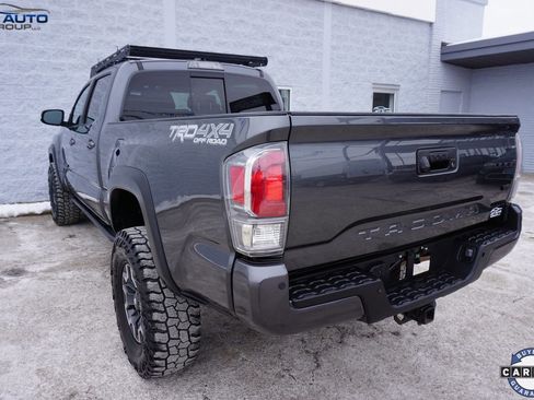 Used 2021 Toyota Tacoma TRD Off-Road w/ Technology Package image 9