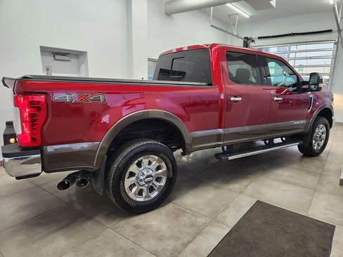 Used 2017 Ford F350 Lariat w/ Chrome Package image 7