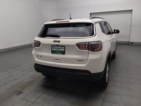 Used 2018 Jeep Compass Latitude w/ Cold Weather Group AWD/4WD image 9