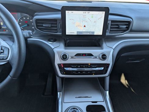 Used 2022 Ford Explorer XLT w/ Equipment Group 202A image 22