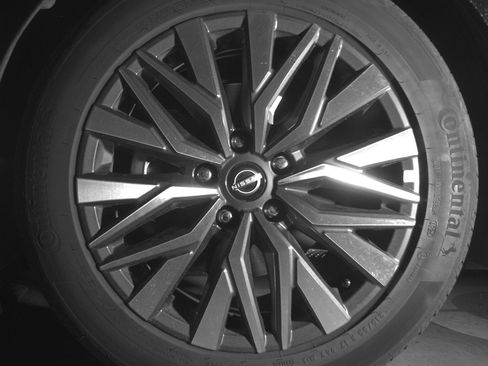 Used 2025 Nissan Altima 2.5 SV image 9